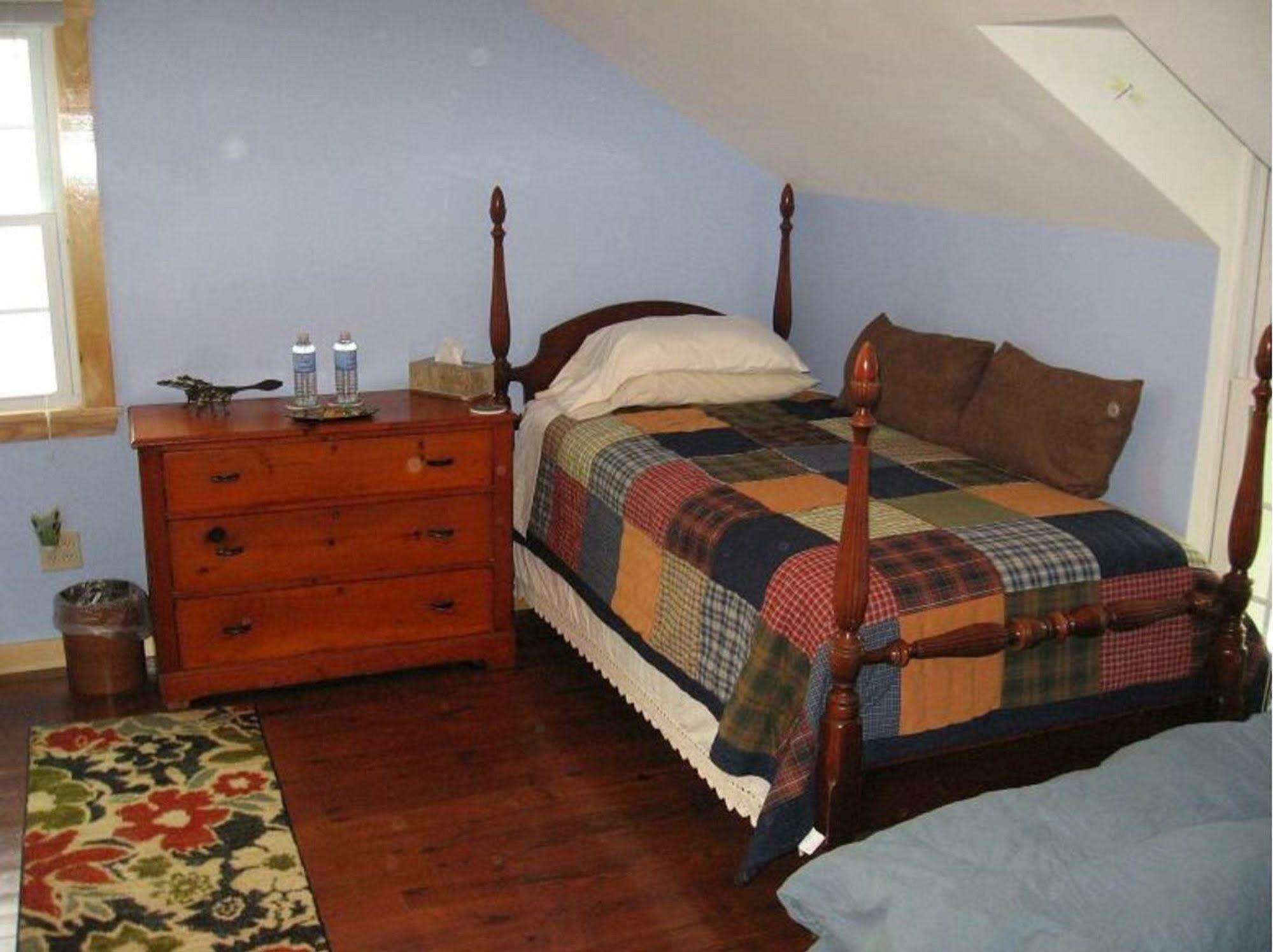 Pattersonville Mariaville Lake B & B מראה חיצוני תמונה